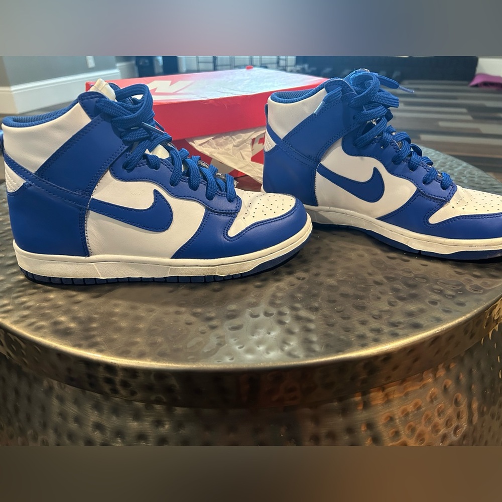 Gently used Nike Dunk High (GS) size 6Y can be worn as a size 7-8 woman shoe.